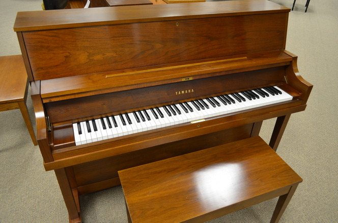1993 Yamaha P22 Studio Piano - Upright - Studio Pianos